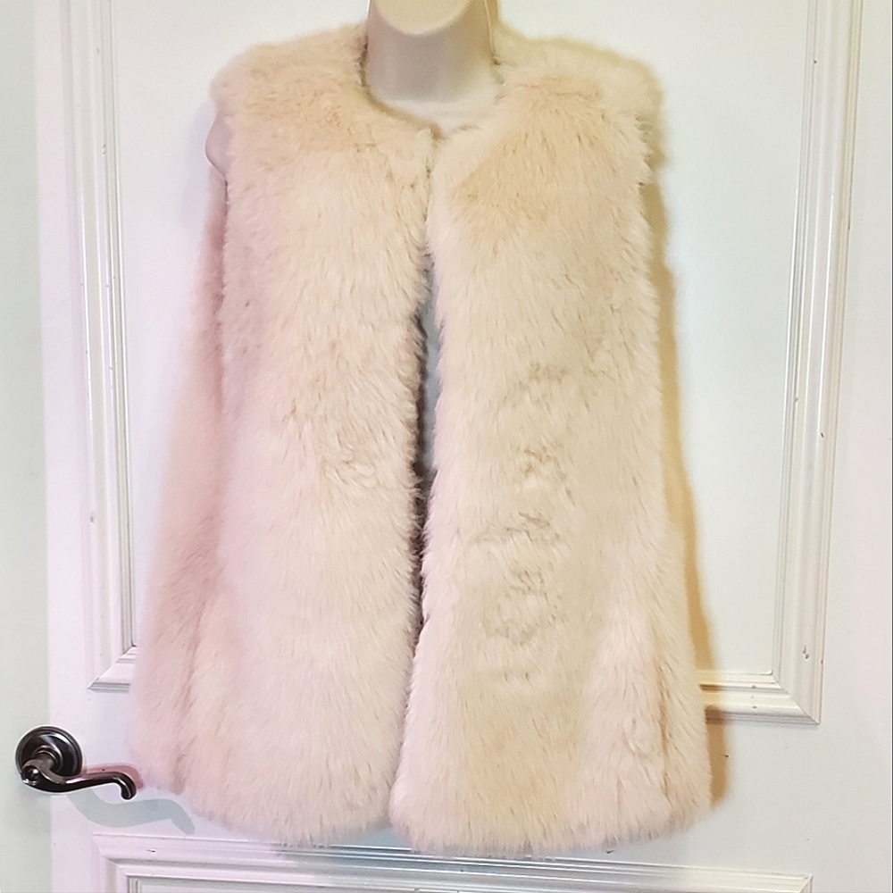 TRAFALUC Outerwear by Zara Ivory Faux Fur Vest, Size Medium
